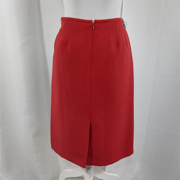 KASPER! GORGEOUS ROUGE RED W/BLACK TRIM 2 PC SKIRT & JACKET SUIT SET! SZ 6P - Picture 8 of 11